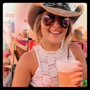 Meet your Posher, Alli